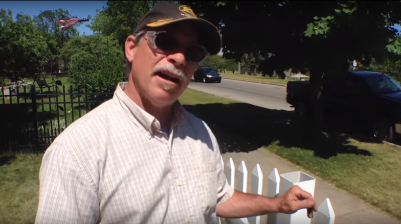 vinyl fence Maintenance